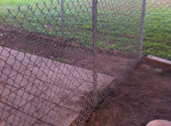 Myers Right Flooring and Construction - Waco, TX. Chain link fence for back yard