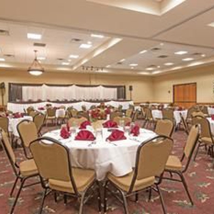 Ramada by Wyndham Sioux Falls Airport-Waterpark & Event Ctr - Sioux Falls, SD