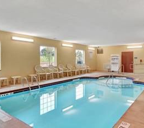 Cobblestone Inn & Suites - Waynesboro, PA