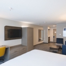Holiday Inn Express & Suites Marquette by IHG
