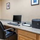 Comfort Suites Airport - Motels