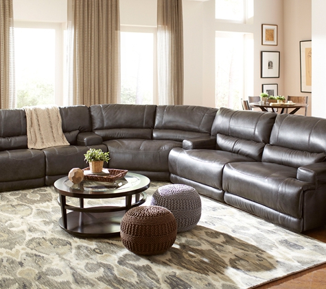 Star Furniture Clearance Outlet - Houston, TX