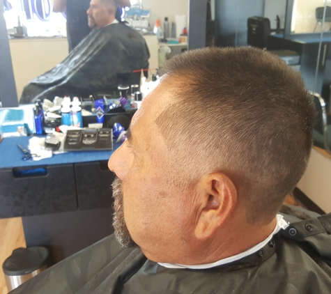 Rgs Barber Lounge - Crowley, TX