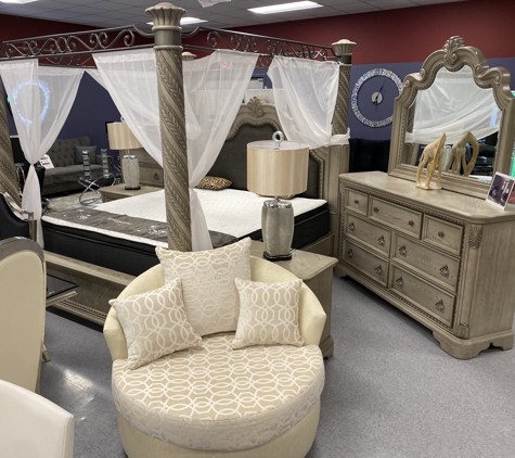 House To Home Furnishings LLC - Charlotte, NC. Grand Ambassador Poster Canopy Bedroom Collection in Sandstone Finnish with Gray Leather Panel Headboard 