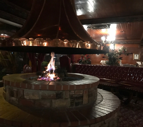 The Magic Lamp Inn - Rancho Cucamonga, CA