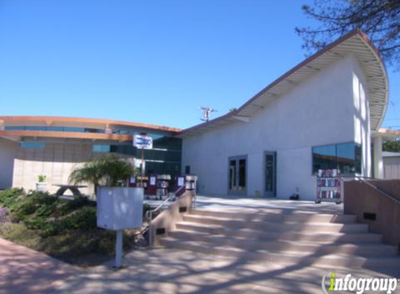 Cardiff Library Friend's Book Nook - Cardiff By The Sea, CA