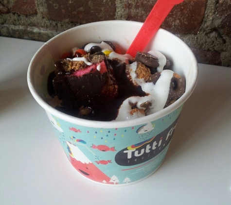 Tutti Frutti Frozen Yogurt - Long Beach, NY