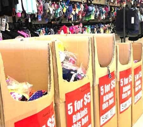 Kawana Surf Outlet - Minyama, QLD