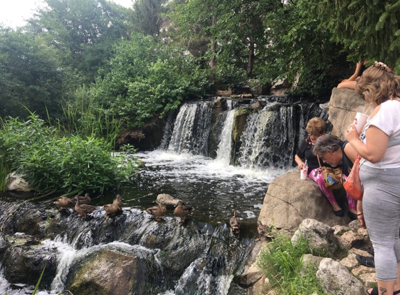 Lake Katherine Nature Center - Palos Heights, IL