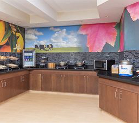 Fairfield Inn & Suites - Lees Summit, MO