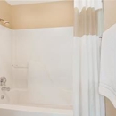 Days Inn & Suites by Wyndham Kansas City South - Hotels