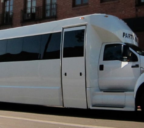 Cleveland Party Bus Rentalz - Cleveland, OH