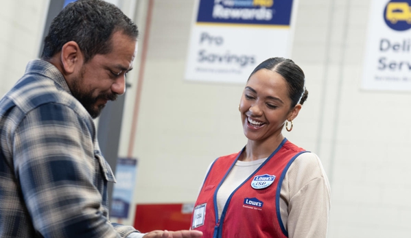 Lowe's Home Improvement - Paris, TN