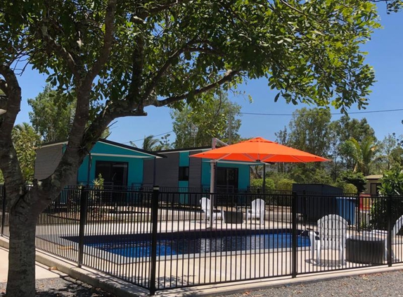 Gunna Go Caravan Park - Myrtlevale, QLD. Pool