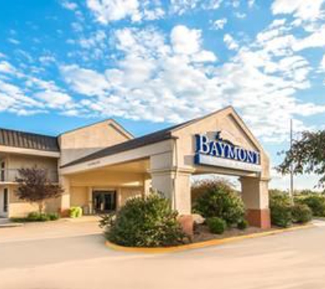 Baymont Inn & Suites - Topeka, KS