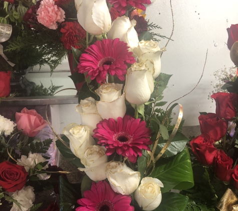 Zavala Flower Shop - Chicago, IL