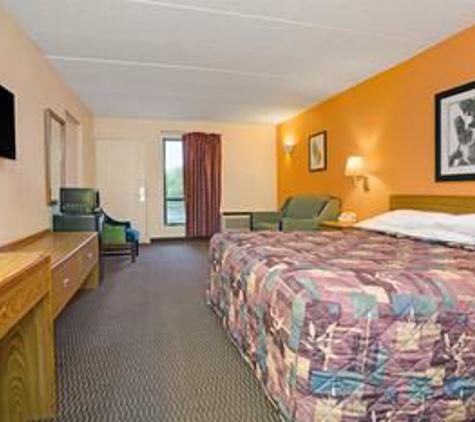 Days Inn by Wyndham Cincinnati East - Cincinnati, OH