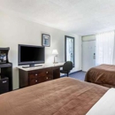 Days Inn and Suites by Wyndham Oxford - Hotels