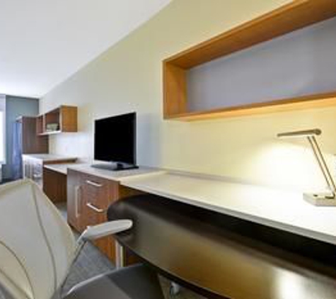 Home2 Suites by Hilton Minneapolis-Eden Prairie - Minnetonka, MN