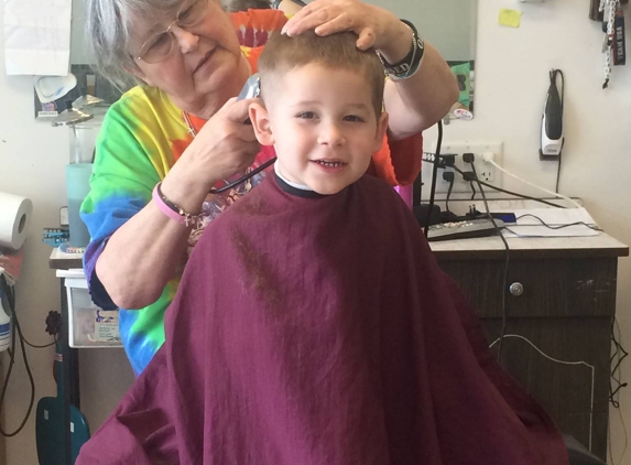 Georgi's Barber Shop - Middleburg, FL