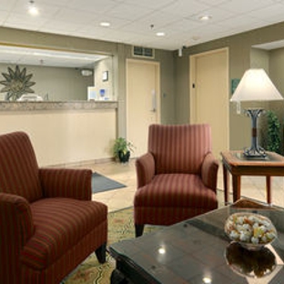 Days Inn by Wyndham Greenville - Greenville, SC