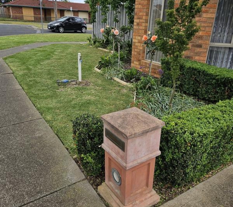 New look Gardens - Werribee, VIC. Frontyard