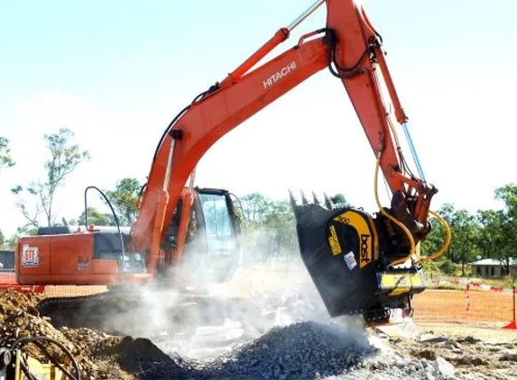 Greg Thompson Earthmoving - Pink Lily, QLD