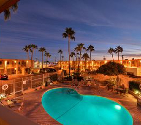 Quality Inn & Suites Phoenix NW - Sun City - Youngtown, AZ