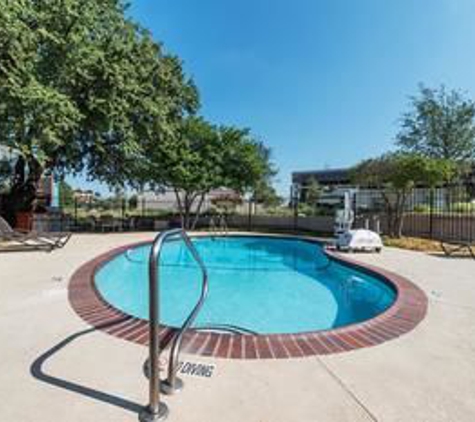 Hawthorn Suites by Wyndham - Fort Worth, TX
