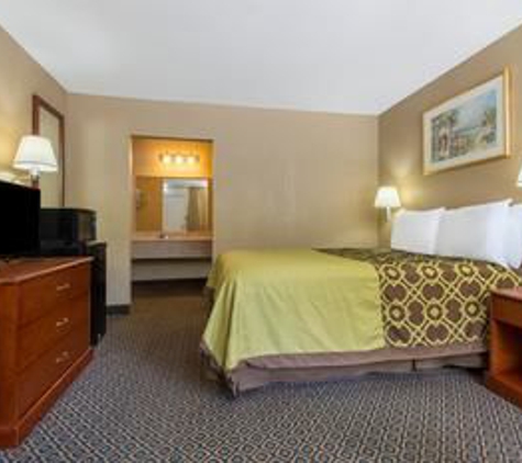 Days Inn - Clanton, AL