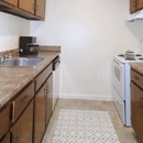 The Oaks Apartments - Apartments