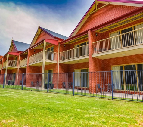 Murray Waters Motor Inn & Apartments - Koondrook, VIC