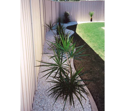 Wayne's Garden & Lawn Mowing Maintenance - Mermaid Waters, QLD
