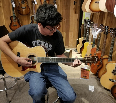 Guitar Center - Austin, TX