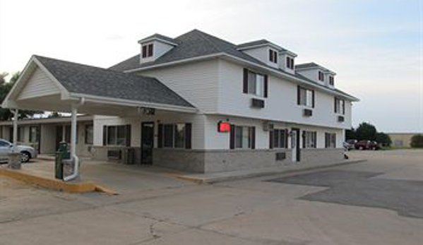 Sunset Inn & Suites - Seward, NE