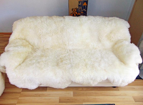 Carpet Call - Loganlea, QLD. Octo genuine sheepskin rug