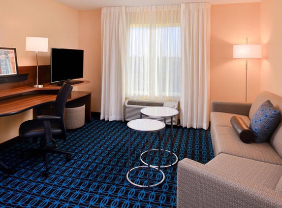 Fairfield Inn & Suites - Martinsburg, WV