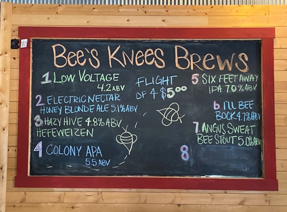 Bee's Knees Ale House - Versailles, MO