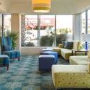 Comfort Suites Beachfront - Motels