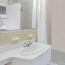 Relax Inn Cape Cod - Lodging