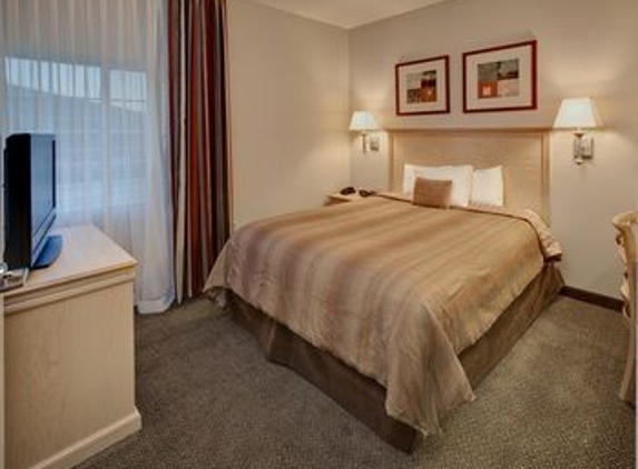 Candlewood Suites Grand Prairie - Peoria, IL