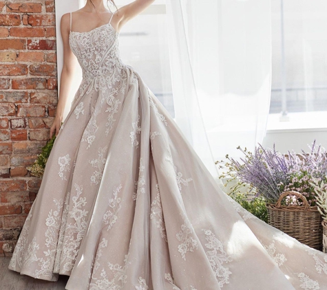 Bustle Bridal Gowns & Accessories - Baton Rouge, LA