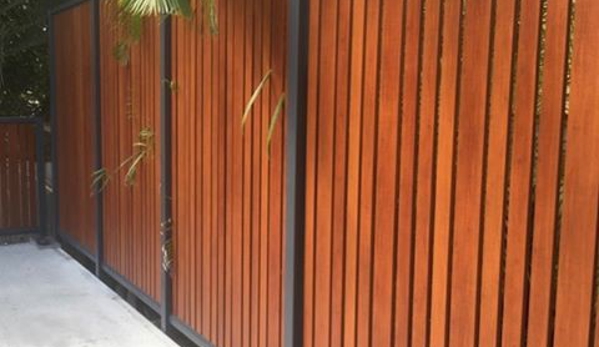 WOODonALI - Molendinar, QLD. wood look aluminium slats 65x15
