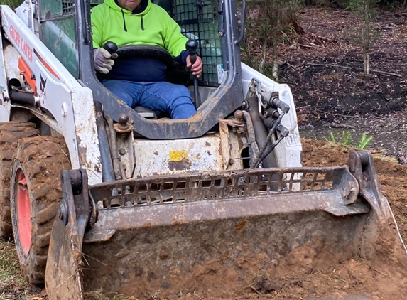 Oates Geoff Bobcat & Truck Hire - Howrah, TAS