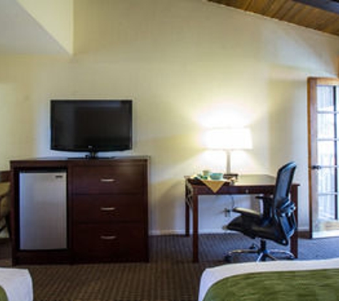 Best Western Plus Carpinteria Inn - Carpinteria, CA