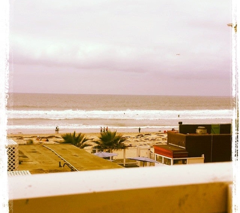 Surfer Beach Hotel - San Diego, CA