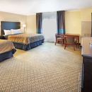 Travelodge by Wyndham Sunset-Huntington Beach Ocean Front - Hotels
