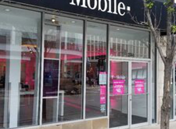 T-Mobile - Chicago, IL