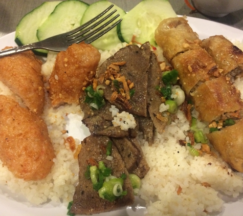 Golden Deli Vietnamese Restaurant - San Gabriel, CA. Beef and egg rolls