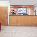 Super 8 by Wyndham Chickasha - Hotels